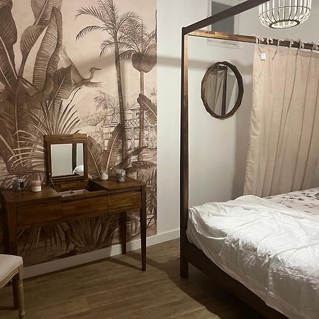 Bel Appartement En Plein Coeur De Carpentras Exteriör bild